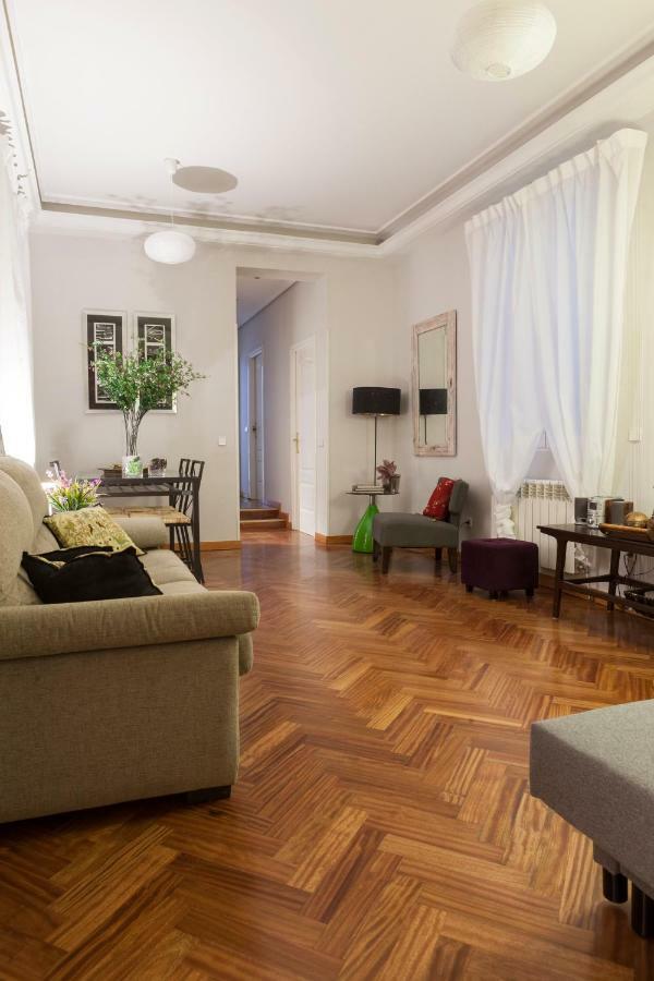 Elegante Piso Junto Al Museo Del Prado Lägenhet Madrid Exteriör bild